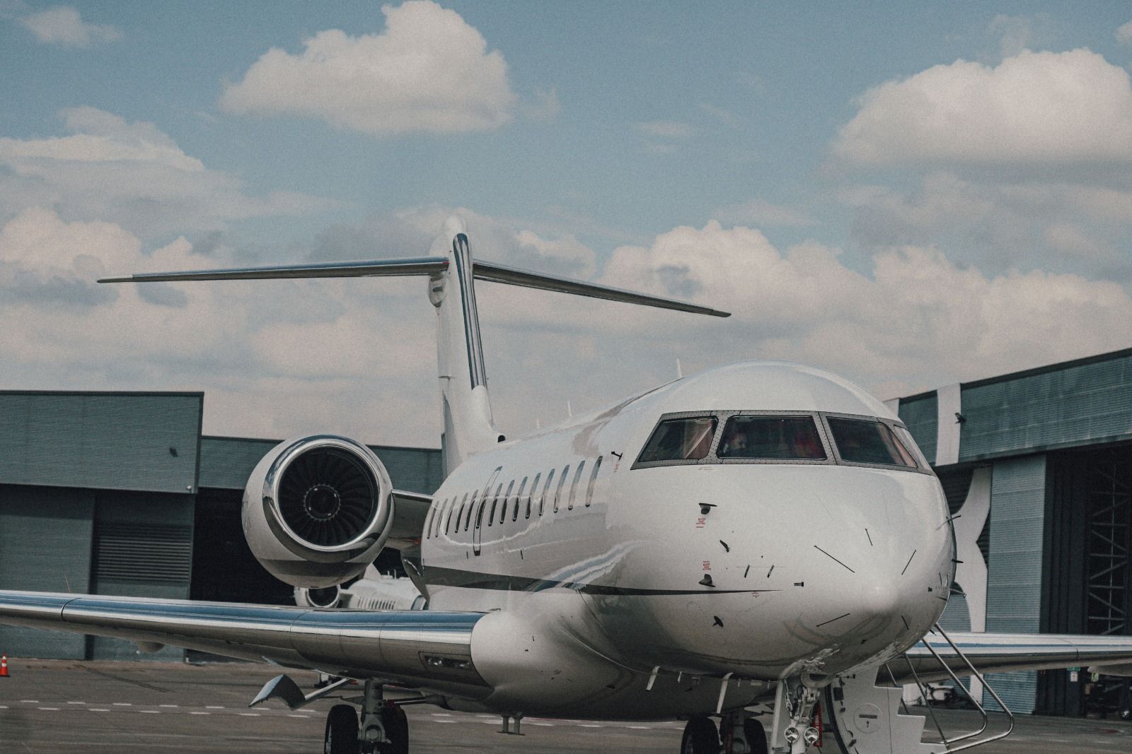 BOMBARDIER GLOBAL 5000